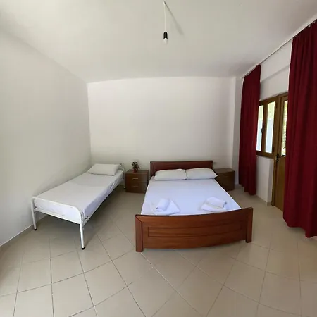 Hotel Prifti Химара